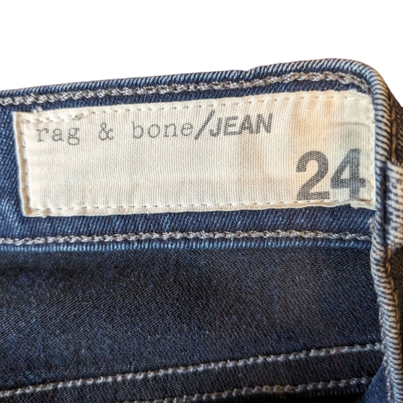 Rag & Bone dark blue stretch skinny jeans/Capri distressed/ raw hem/cuff 24"×27" - Picture 7 of 16